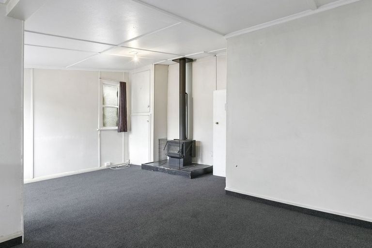 Photo of property in 38 Bradshaw Street, South Dunedin, Dunedin, 9012