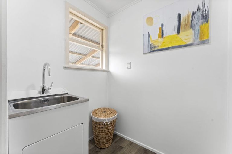 Photo of property in 21 Mcquarrie Avenue, Wattle Downs, Auckland, 2103