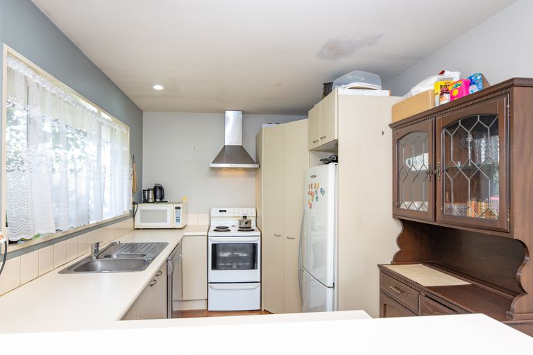 Photo of property in 142c Wainoni Road, Avondale, Christchurch, 8061