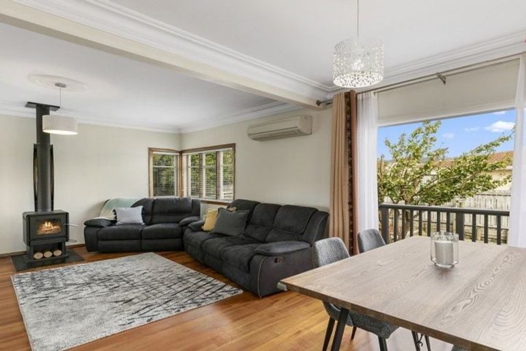 Photo of property in 3 Garden Road, Avalon, Lower Hutt, 5011