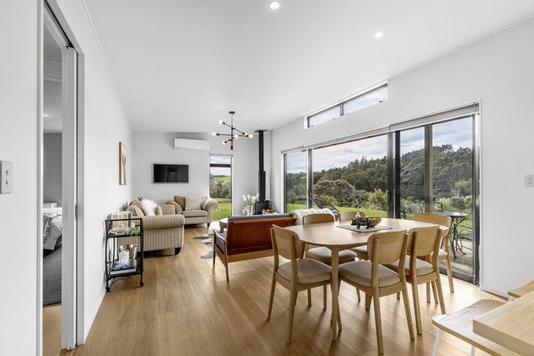 Photo of property in 62 Kingsdale Park Drive, Aokautere, Palmerston North, 4471