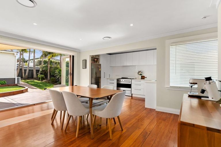 Photo of property in 12 Ngataringa Road, Devonport, Auckland, 0624