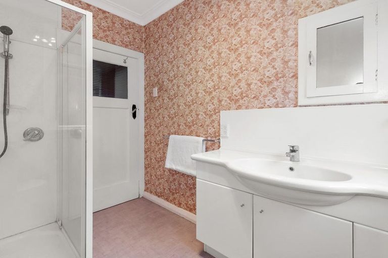 Photo of property in 115 Oakwood Avenue, Balaclava, Dunedin, 9011