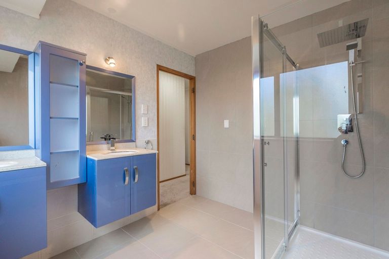 Photo of property in 40 Pigeon Mountain Road, Half Moon Bay, Auckland, 2012