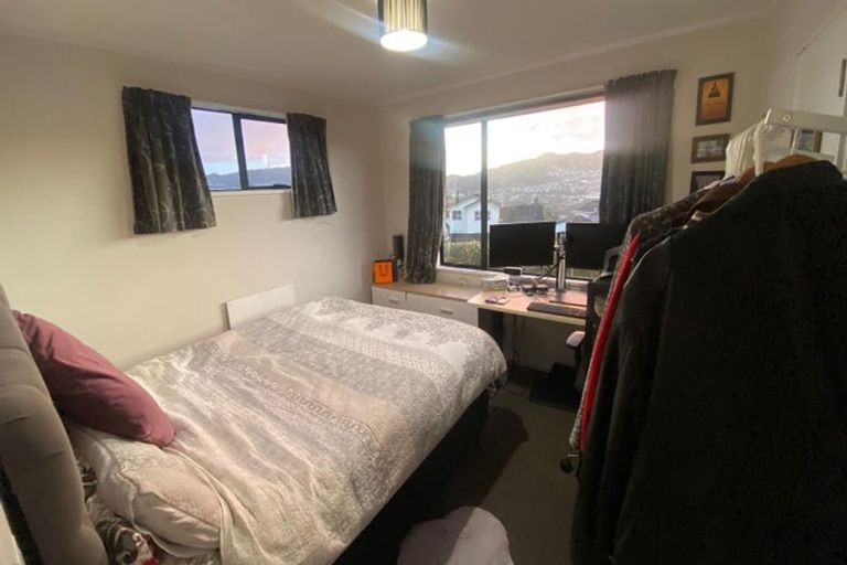 Photo of property in 16b Trinidad Crescent, Grenada Village, Wellington, 6037