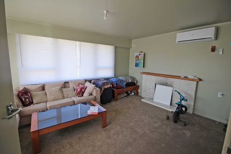 Photo of property in 1 Gazeley Avenue, Silverdale, Hamilton, 3216