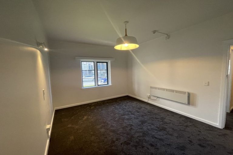 Photo of property in Westhaven Apartments, 1/127 Molesworth Street, Thorndon, Wellington, 6011