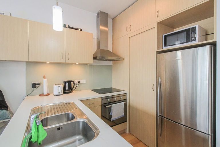 Photo of property in City Lodge, 604/115 Vivian Street, Te Aro, Wellington, 6011