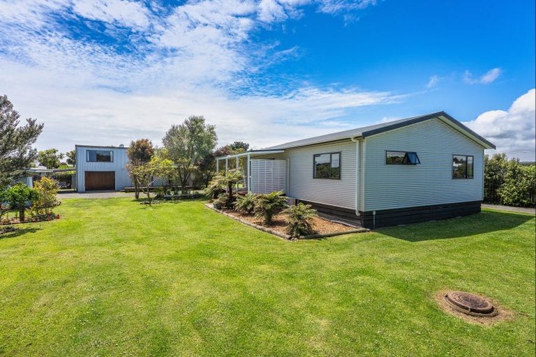 Photo of property in 22 Kiharoa Street, Otaki Beach, Otaki, 5512