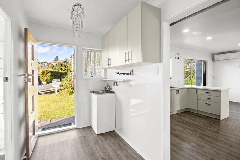Photo of property in 10 Shaldon Crescent, Blagdon, New Plymouth, 4310