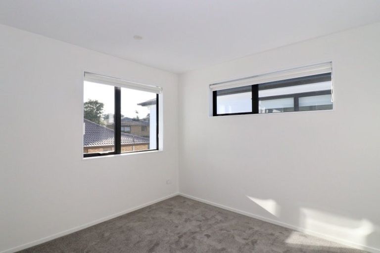 Photo of property in 8a Britannia Place, Half Moon Bay, Auckland, 2012