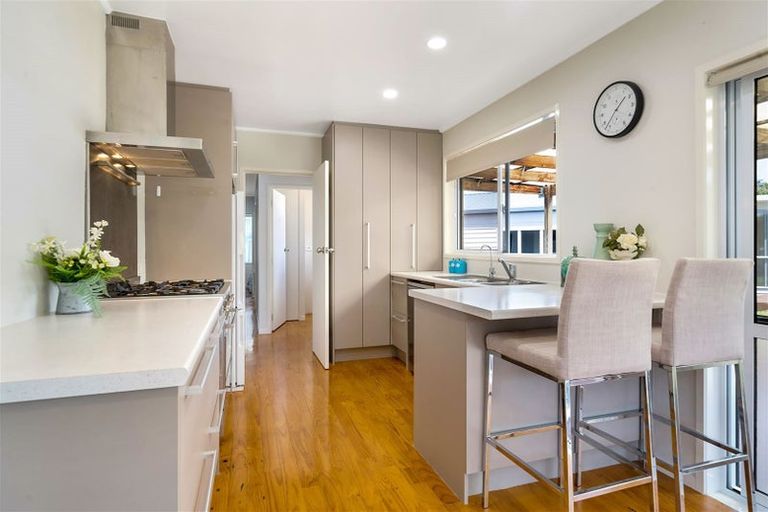 Photo of property in 26 Bodi Place, Te Atatu South, Auckland, 0610