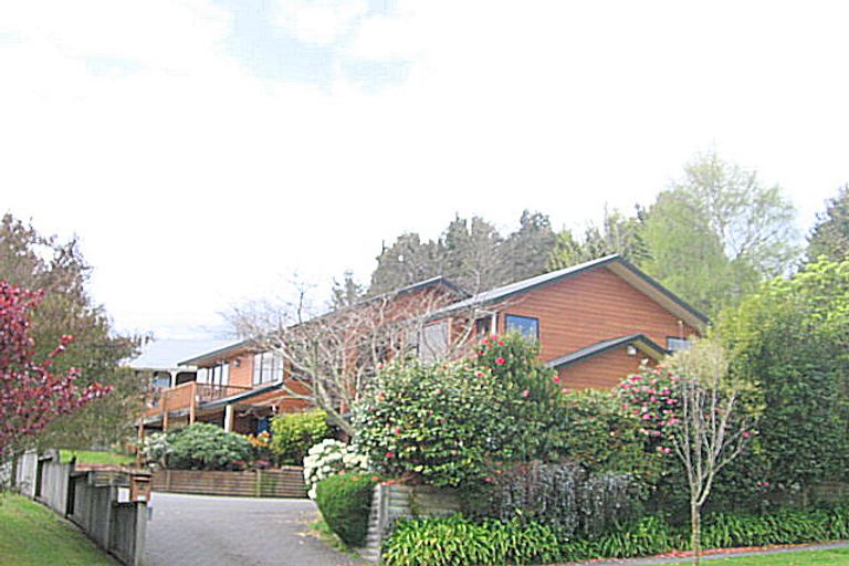 Photo of property in 74 Shepherd Road, Waipahihi, Taupo, 3330