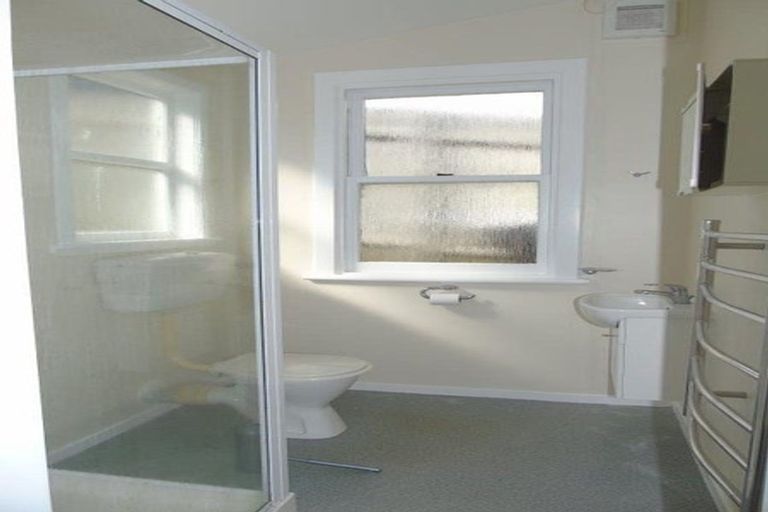 Photo of property in 9 Nevay Road, Miramar, Wellington, 6022