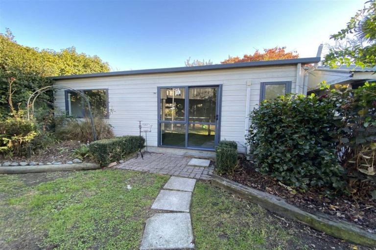 Photo of property in 9 Mappleton Avenue, Burnside, Christchurch, 8053