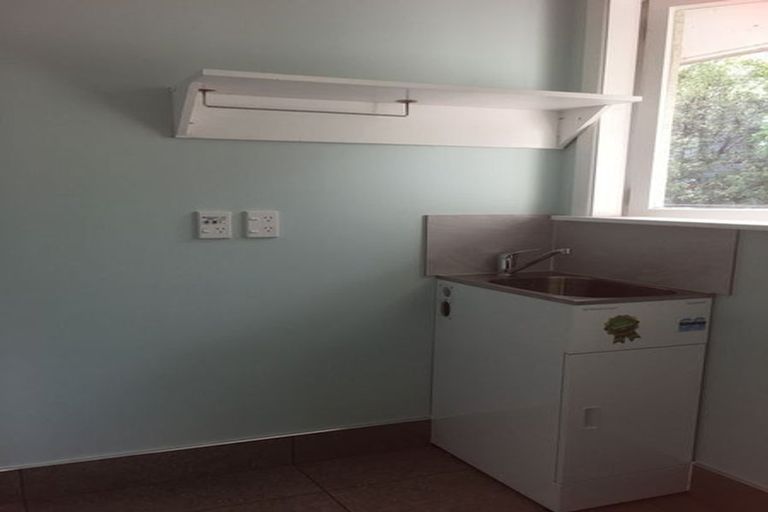 Photo of property in 2/54 Kings Crescent, Hutt Central, Lower Hutt, 5010