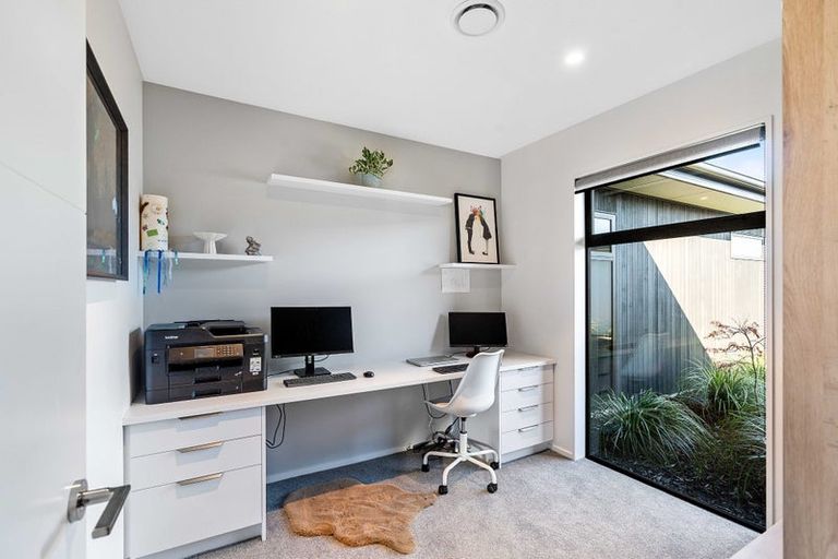 Photo of property in 19 Frank Ernest Crescent, Prebbleton, 7676