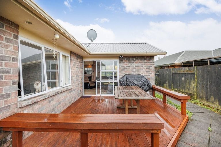Photo of property in 31 Strachan Way, Highbury, Palmerston North, 4412