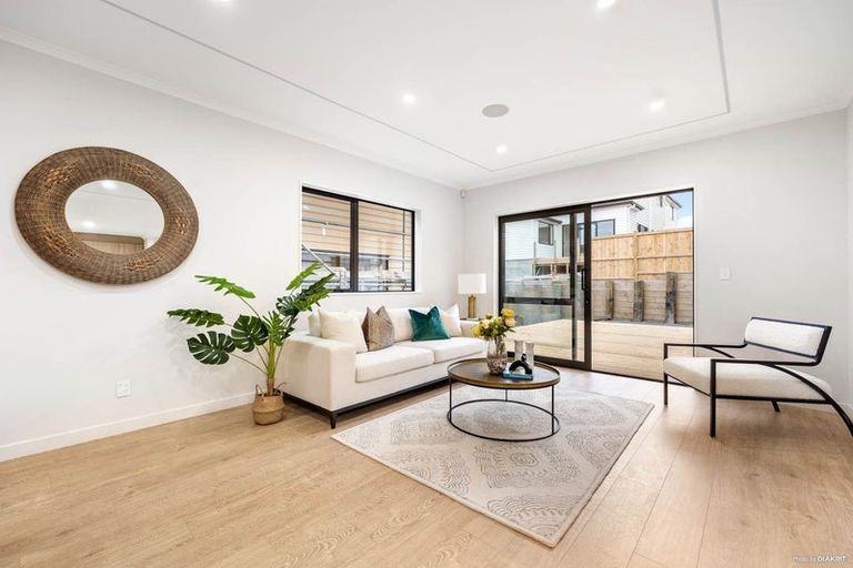 Photo of property in 22 Ballyliffin Drive, Flat Bush, Auckland, 2019