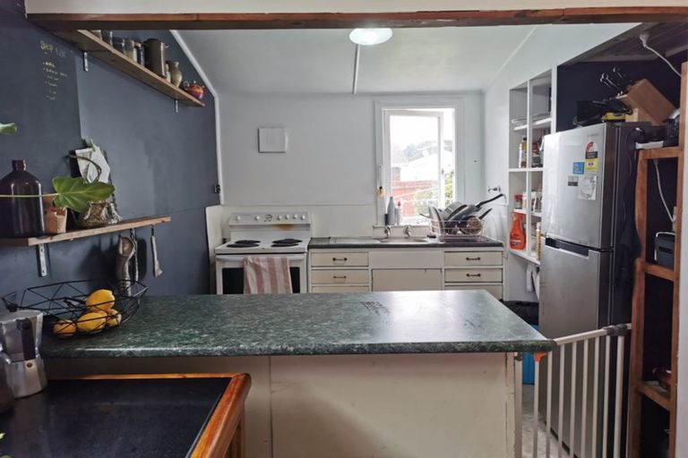 Photo of property in 37 Bay Street, Petone, Lower Hutt, 5012