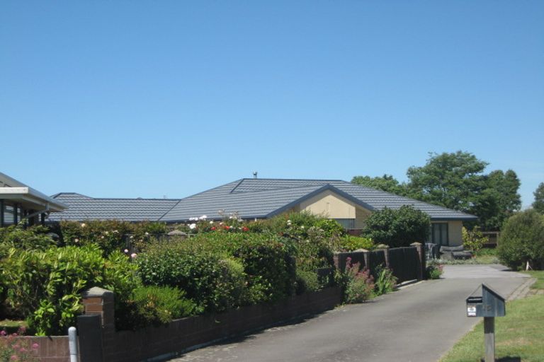 Photo of property in 15 Amdale Avenue, Broomfield, Christchurch, 8042