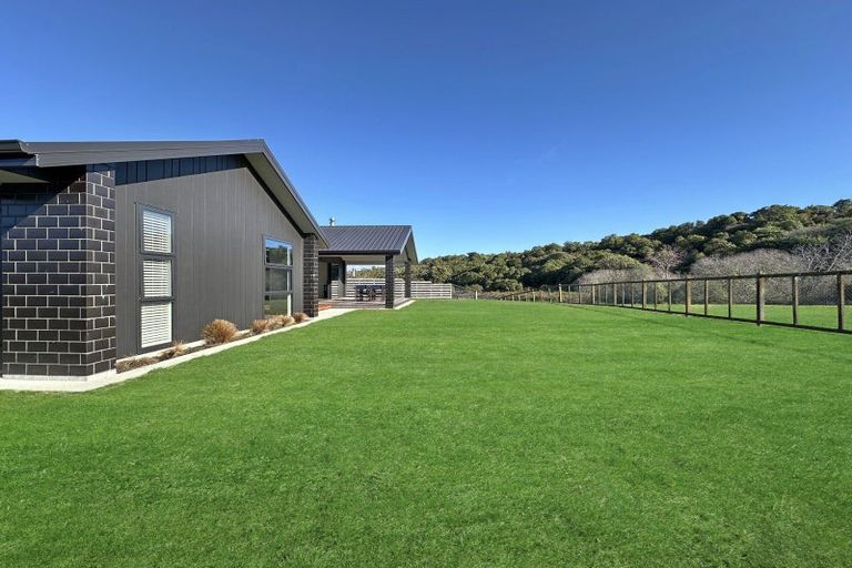 Photo of property in 46 Montgomery Crescent, Kinloch, Taupo, 3377