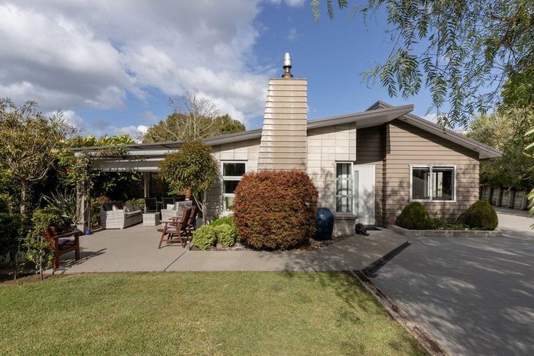 Photo of property in 16 Kayelene Place, Omokoroa, 3114