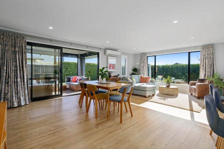 Photo of property in 33 Rose Leigh Drive, Cambridge, 3434