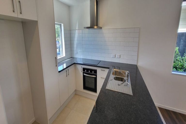 Photo of property in 15a Chadwick Crescent, Mangere East, Auckland, 2024