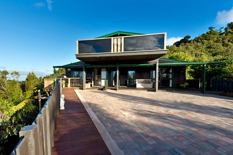 Photo of property in 166 Opanuku Road, Henderson Valley, Auckland, 0612