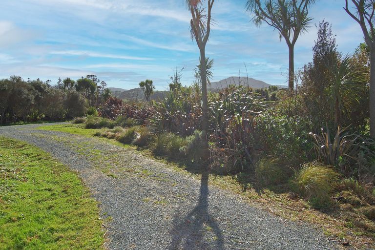 Photo of property in 126 Oneriri Road, Kaiwaka, 0573