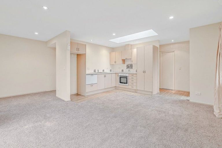 Photo of property in 1/37 Oakhampton Street, Hornby, Christchurch, 8042