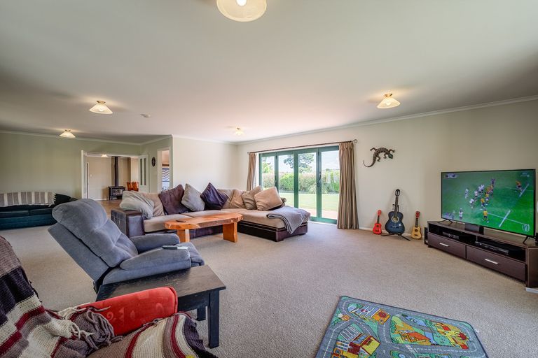 Photo of property in 360 Paierau Road, Opaki, Masterton, 5881