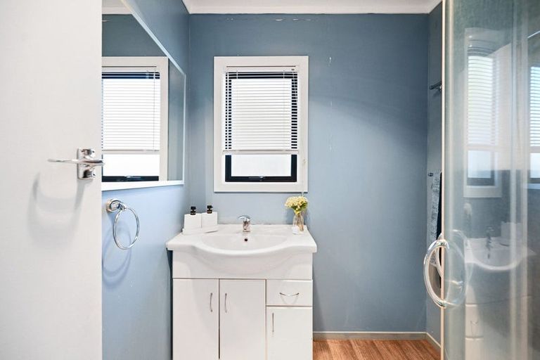 Photo of property in 2 Mabian Crescent, Deanwell, Hamilton, 3206