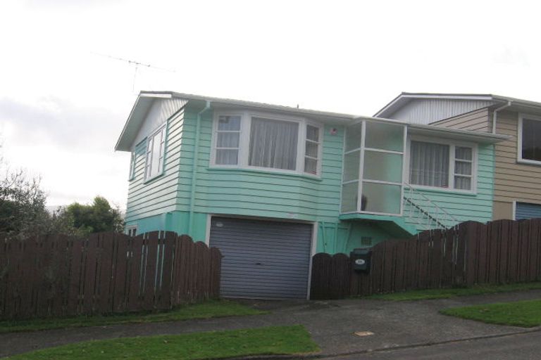 Photo of property in 3a Summit Road, Fairfield, Lower Hutt, 5011
