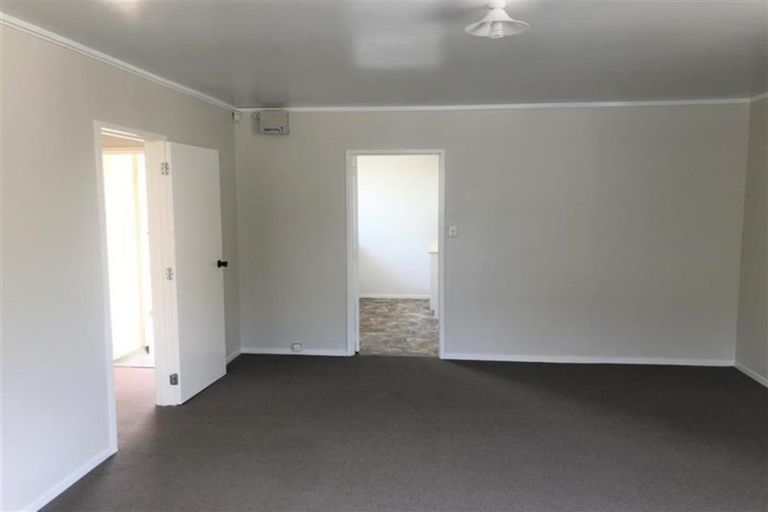 Photo of property in 1/82 Swaffield Road, Papatoetoe, Auckland, 2025