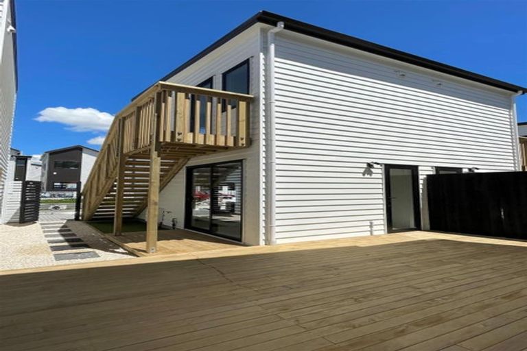 Photo of property in 66 Survila Street, Papakura, 2110