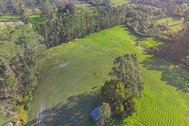 Photo of property in 370 Taupaki Road, Taupaki, Henderson, 0782