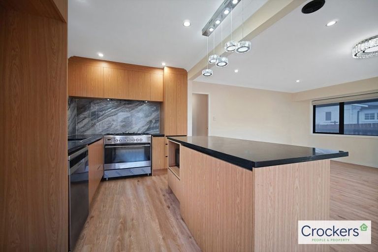 Photo of property in 1/22 Fruitvale Road, New Lynn, Auckland, 0600