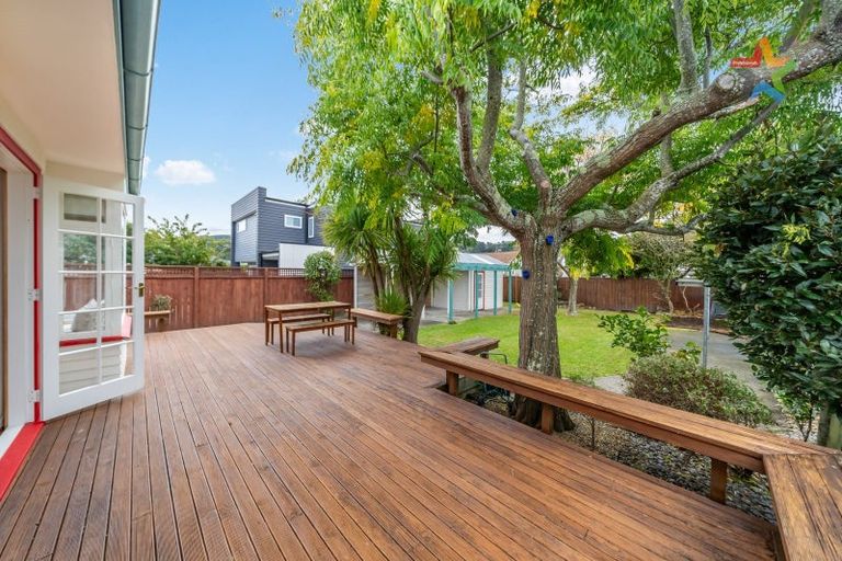 Photo of property in 21 Central Terrace, Alicetown, Lower Hutt, 5010