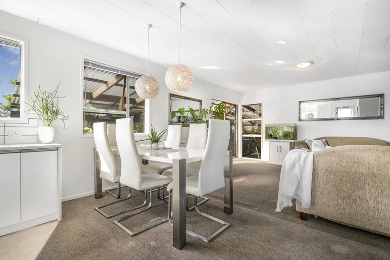 Photo of property in 1/38 Boundary Road, Clover Park, Auckland, 2019