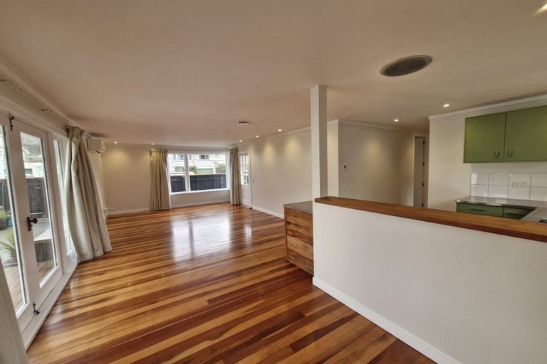 Photo of property in 1 Burrows Avenue, Karori, Wellington, 6012