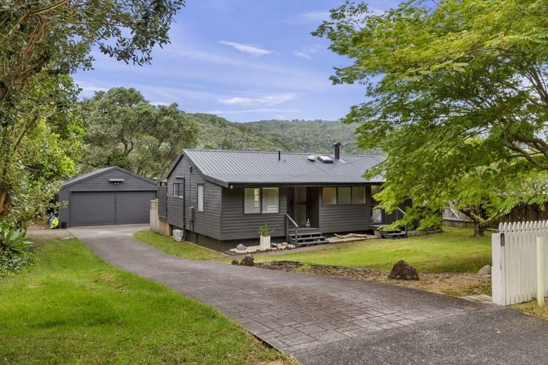 Photo of property in 5 Weranui Road, Waiwera, Orewa, 0994