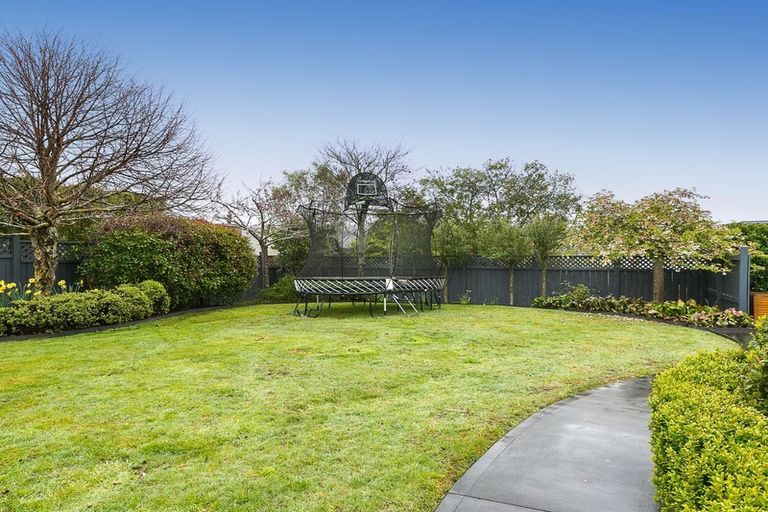 Photo of property in 1 Sunninghurst Drive, Fairfield, Dunedin, 9018