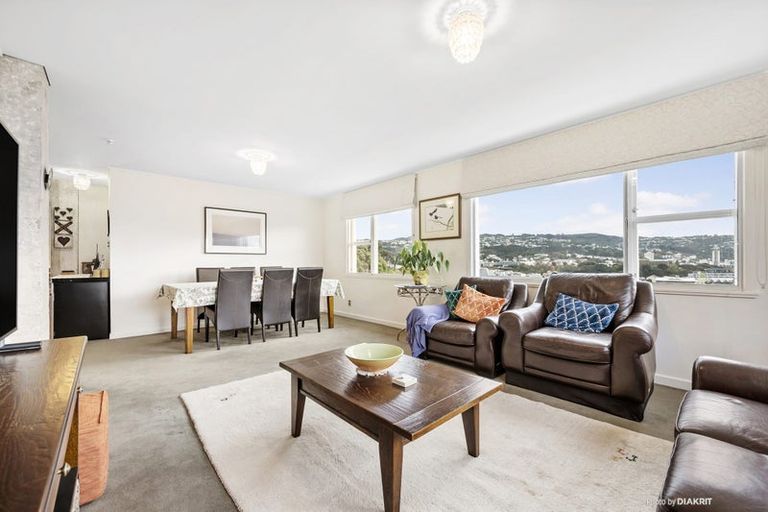 Photo of property in Landscape Apartments, 123-125 Austin Street, Mount Victoria, Wellington, 6011