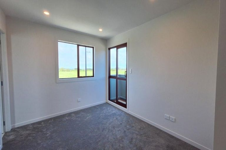 Photo of property in 55 Maungakaraka Road, Karaka, 2580