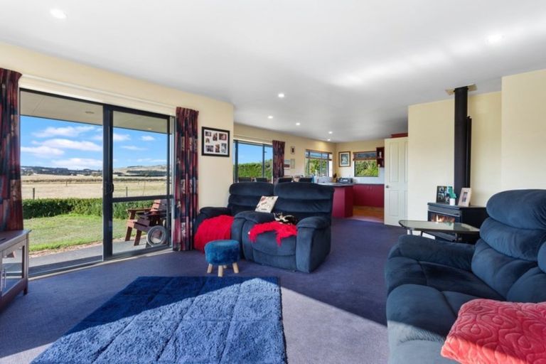 Photo of property in 19 Castle Street, Waikari, 7420