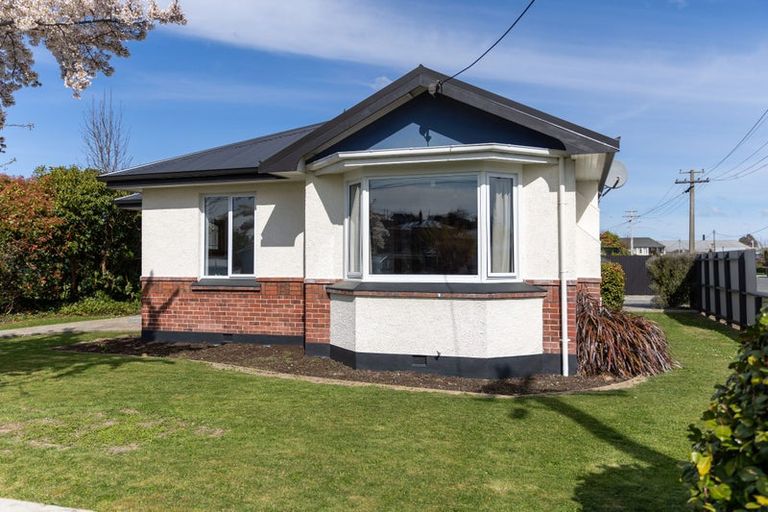 Photo of property in 30 Irving Street, Gore, 9710