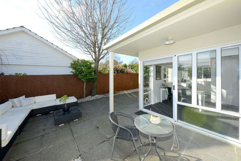 Photo of property in 2/18 Palatine Terrace, Huntsbury, Christchurch, 8022