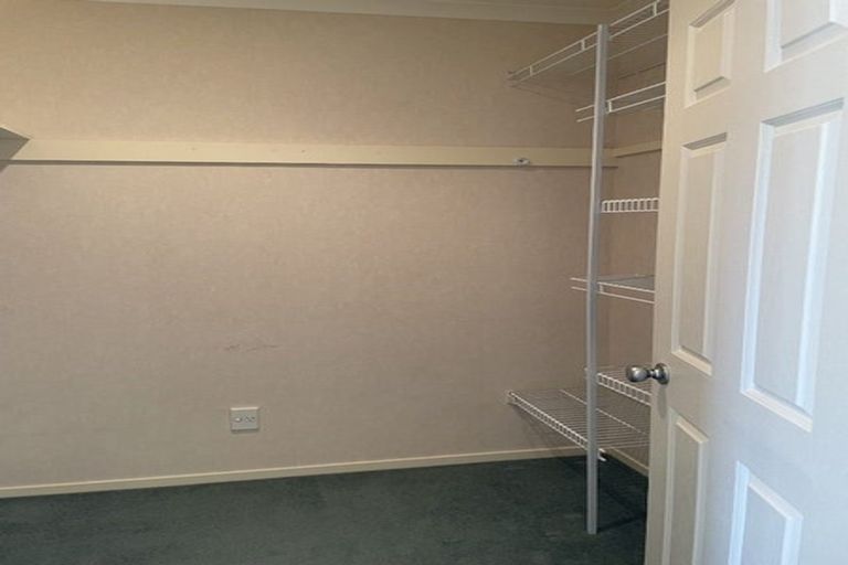 Photo of property in 3 Chapletown Drive, East Tamaki, Auckland, 2016